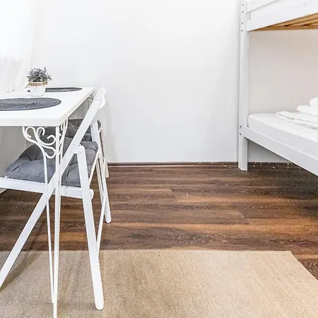 Central & Affordable By Jr City Apartments Vienna Room photo
